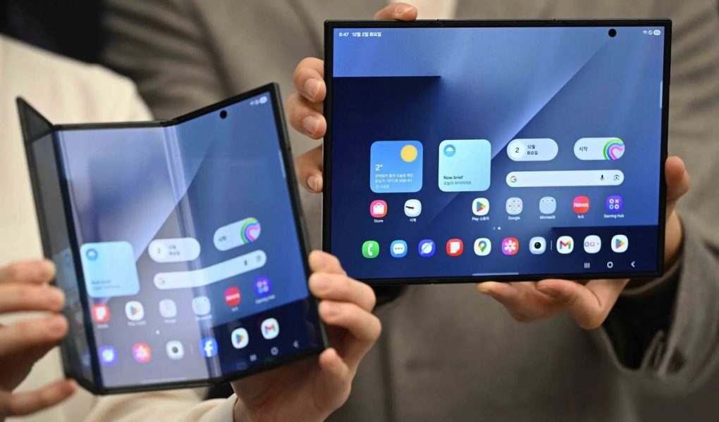 Bukan Sekadar Ponsel Lipat Tiga, Tapi 'Desktop di Saku' yang Akhirnya Matang