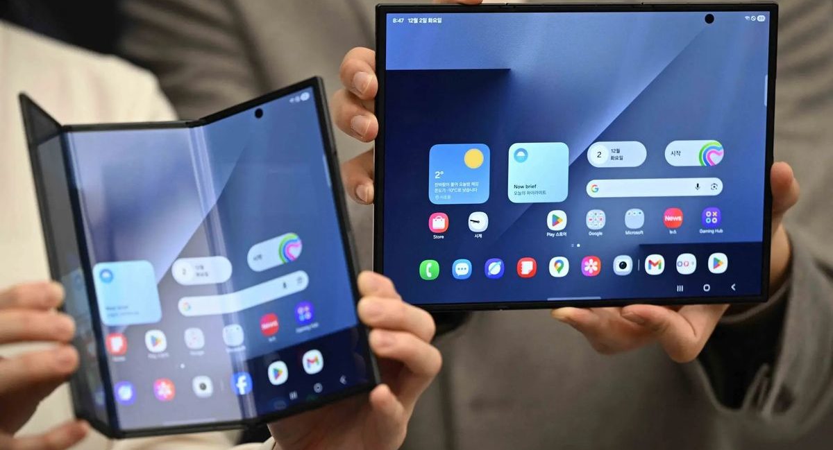 Bukan Sekadar Ponsel Lipat Tiga, Tapi 'Desktop di Saku' yang Akhirnya Matang